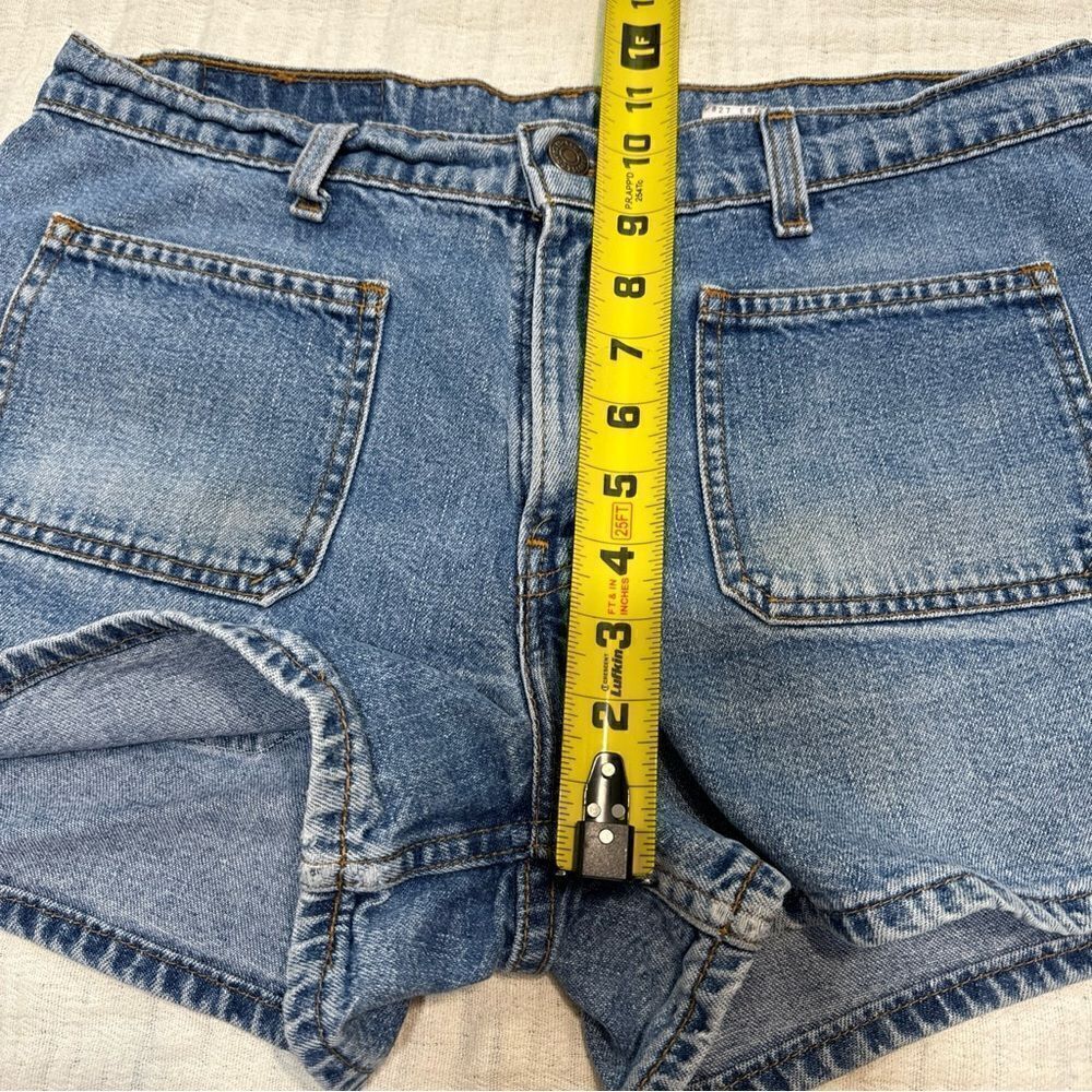 VTG Levis Shorts Womens 11 JR Blue Denim Retro 90s Mom Jean Jorts Black Tab - Picture 11 of 11